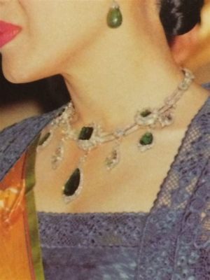  Queen Sirikit's Emerald Necklace - En Modern Saga om Värde, Ära och Thailändsk Folkhjärta